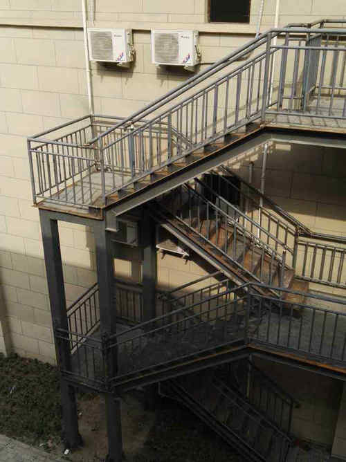 钢构工程楼梯